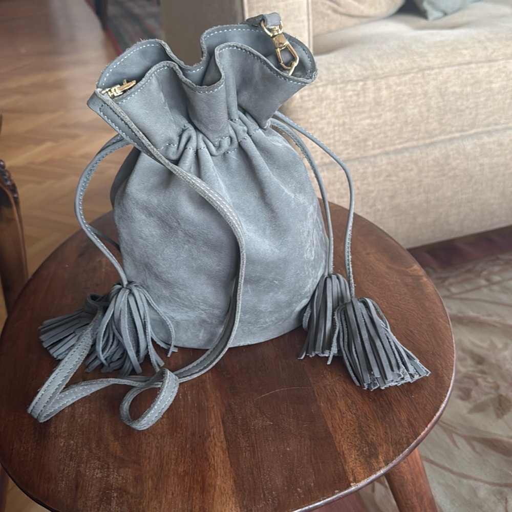 Grey nubuck suede bucket crossbody drawstring bag - Picture 8 of 16